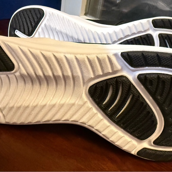 NWOT: New Balance Womens Black and Cheetah Print Sneakers - Picture 8 of 10